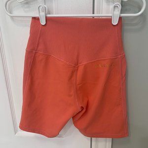 Ptula X HB Hannah Short : 6"